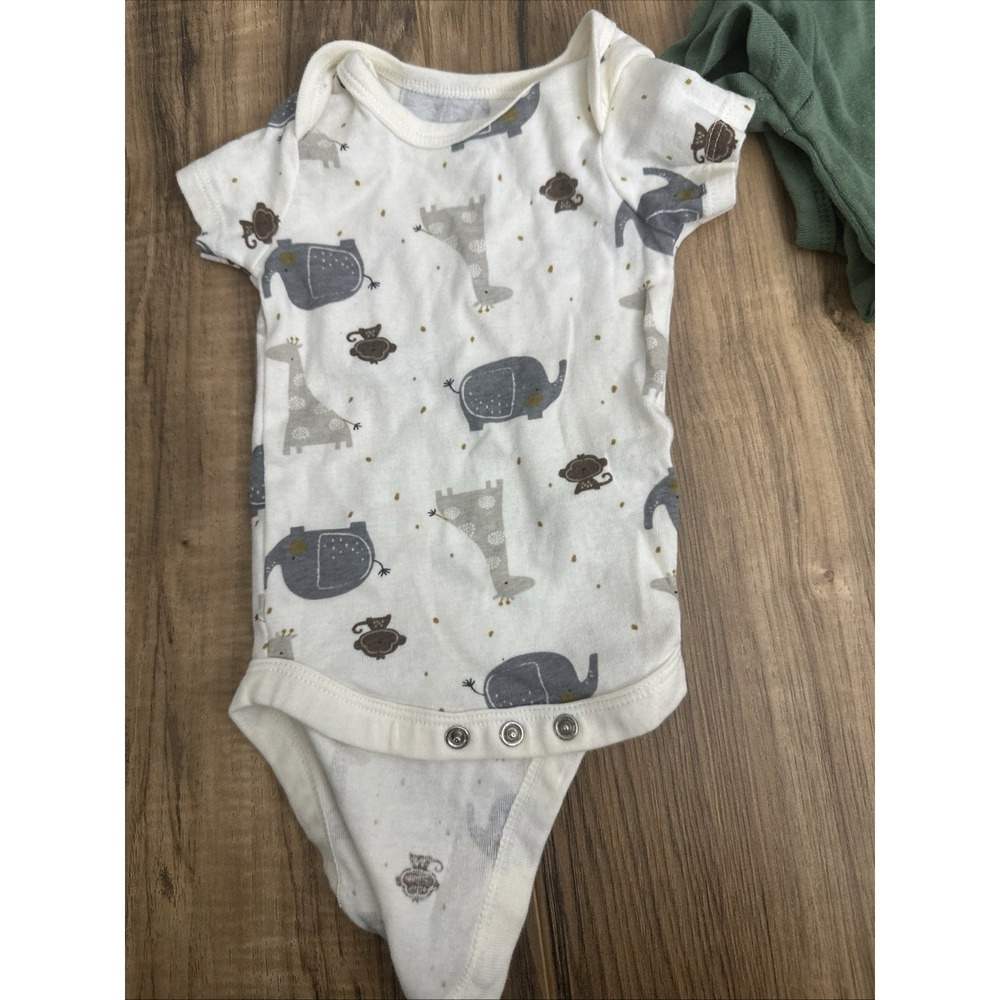 Lot Of 6 Baby Boy Clothes Size 0-3 Months Mixed Styles And Brands - Picture 8 of 9
